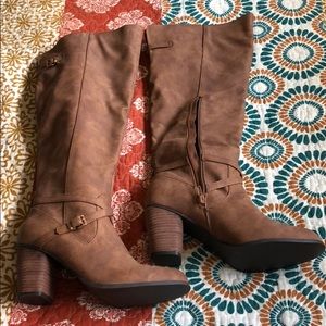 madden girl Women’s Davis Tall Shaft Boot Cognac